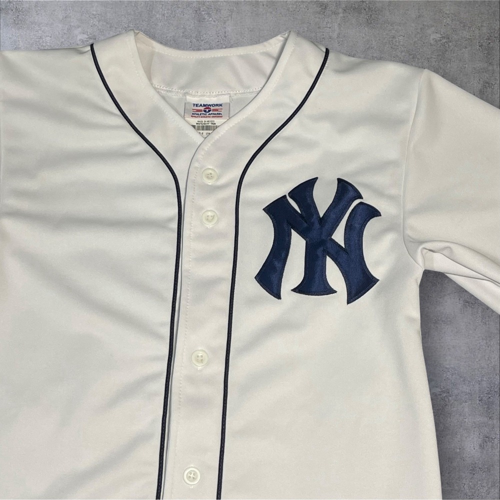 NY Yankees Jersey Mens Size 34-36 Gray Made In USA Baseball New York - Picture 2 of 3